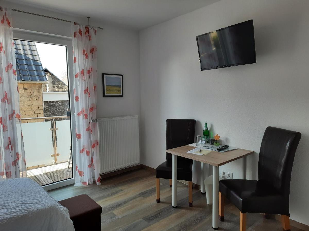 Gaestehaus Am Hochsimmer Ettringen  Luaran gambar