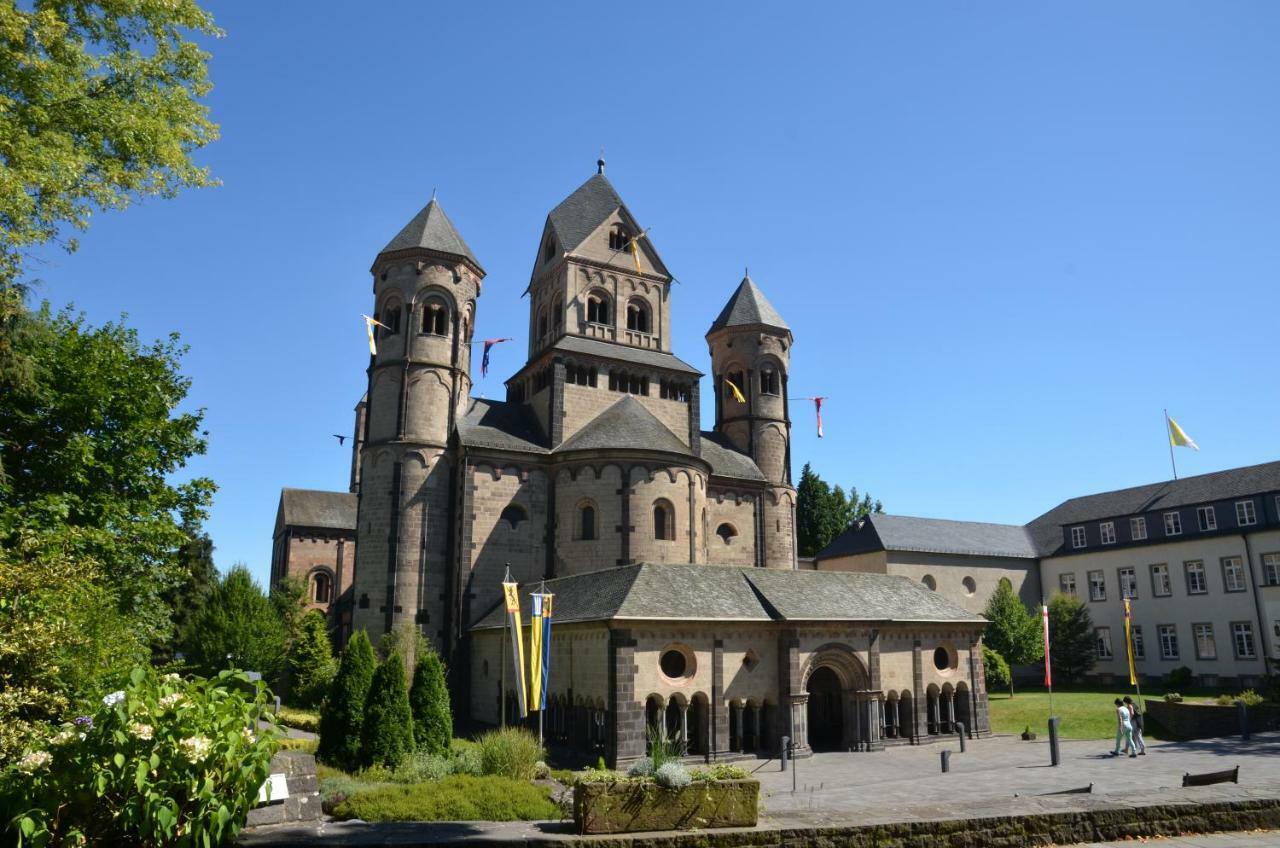 Gaestehaus Am Hochsimmer Ettringen  Luaran gambar