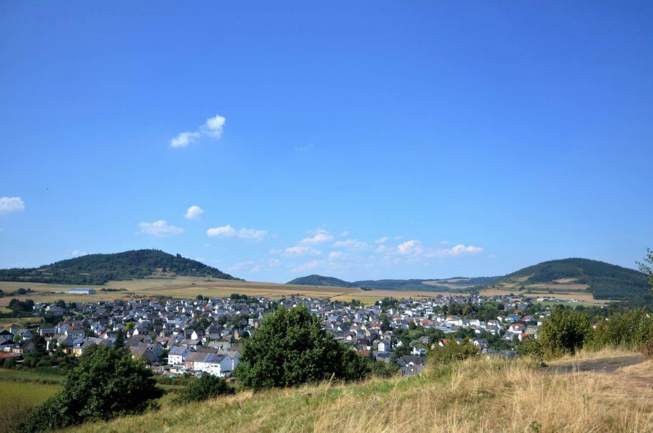 Gaestehaus Am Hochsimmer Ettringen  Luaran gambar